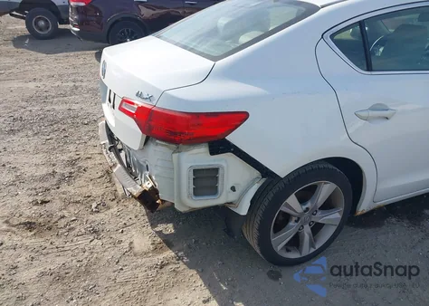 2013 Acura Ilx 2.0L z USA, uszkodzony, nr VIN 19VDE1F55DE402579